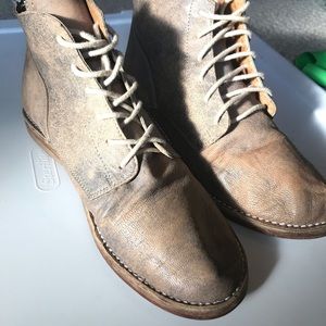 🦊 Matisse boots sz 7 - tan w/ blue distress tint